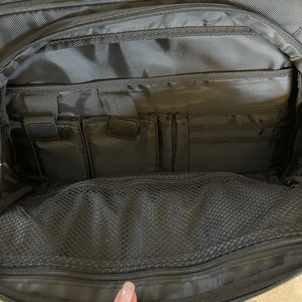 Computer briefcase by Dell - Picture 3 of 9